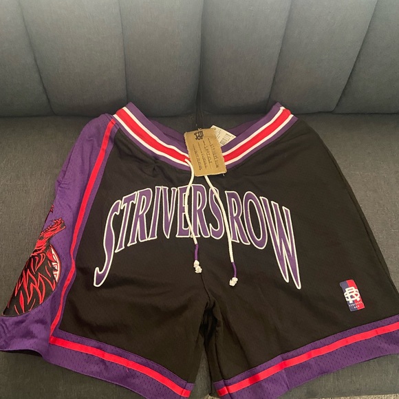 Strivers Row Men's Red Wolf Hoop shorts - Picture 1 of 7